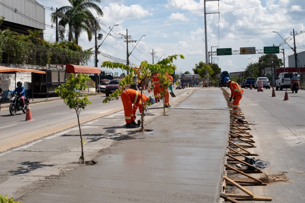 Obra-canteiro-avenida-Margarita-2