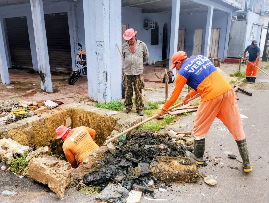 Prefeitura-de-Manaus-desobstrui-caixa-coletora-no-Alvorada-e-reforca-prevencao-contra-alagamentos-2
