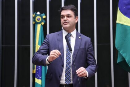 Deputado Rubens Pereira Júnior (PT-MA) fala no Plenário da Câmara dos Deputados